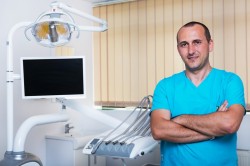Dr. Traian Comanescu - Arra Dental Clinique